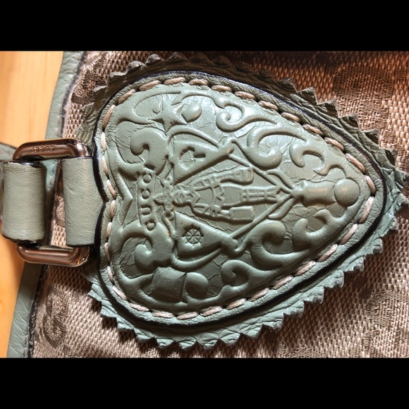 USED AND AUTHENTIC GUCCI HANDBAG ✨ - Picture 3 of 7